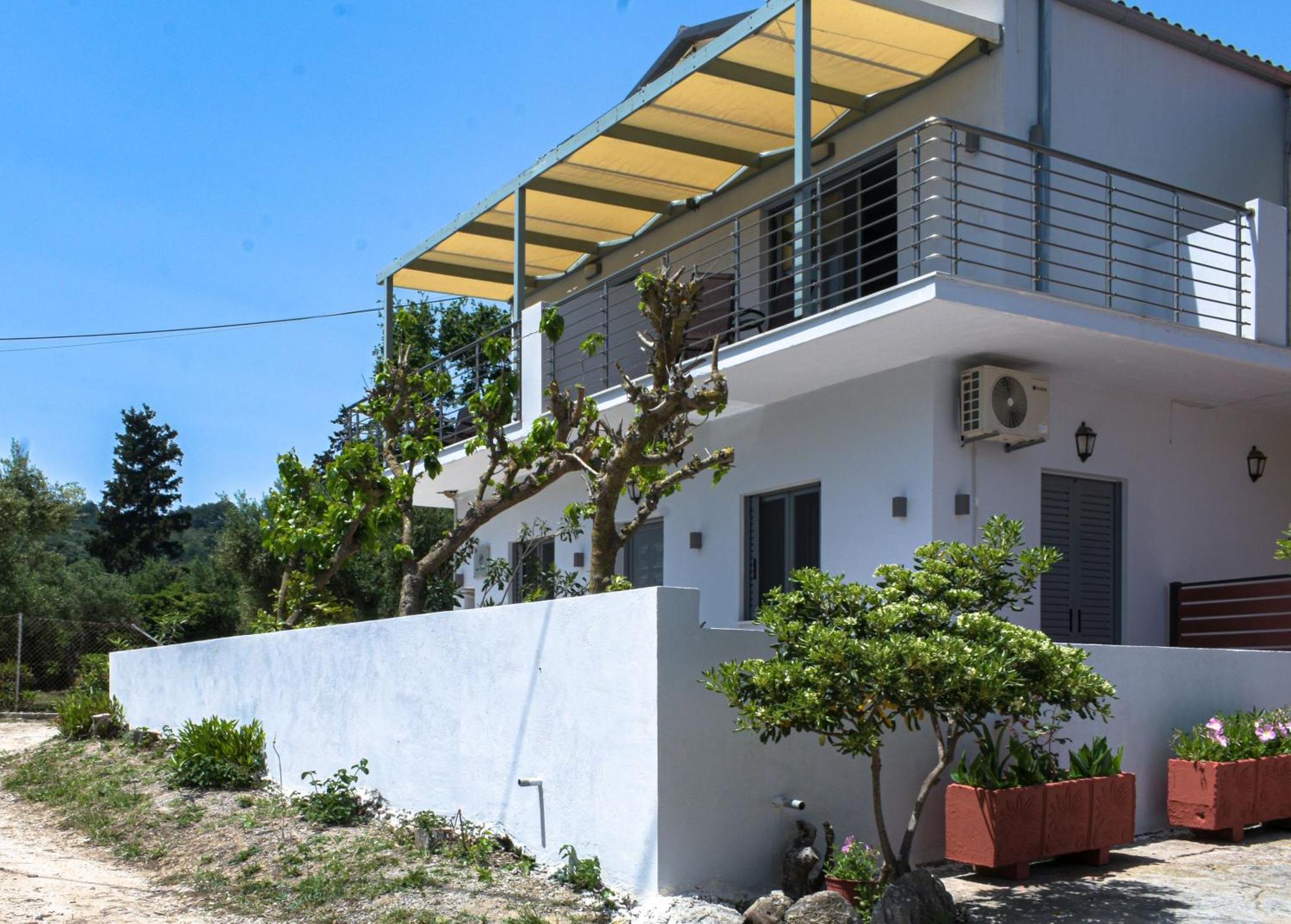 Casa Di Mare - Studios And Apartments On The Beach Vasilikí Exterior foto