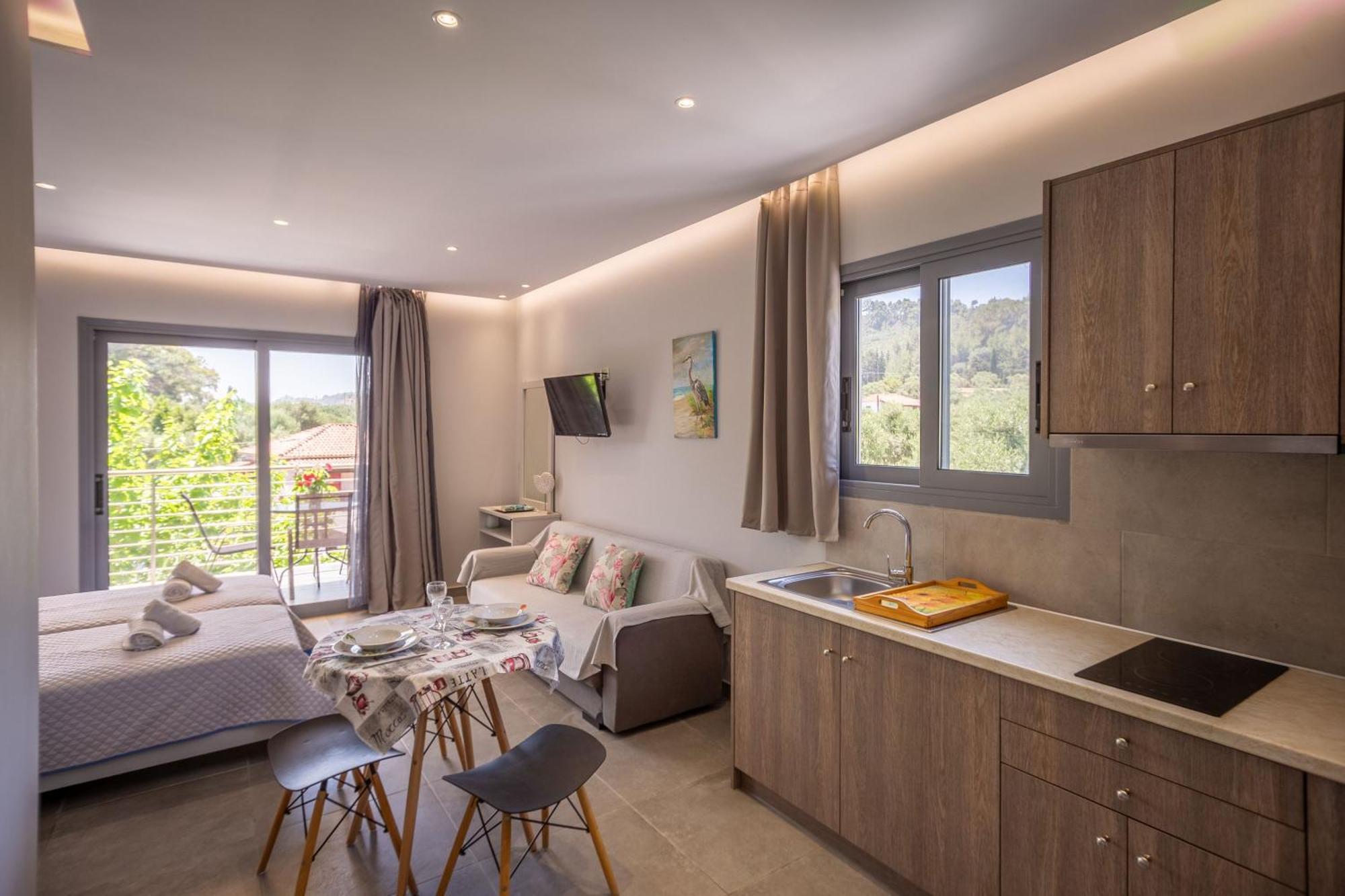 Casa Di Mare - Studios And Apartments On The Beach Vasilikí Exterior foto