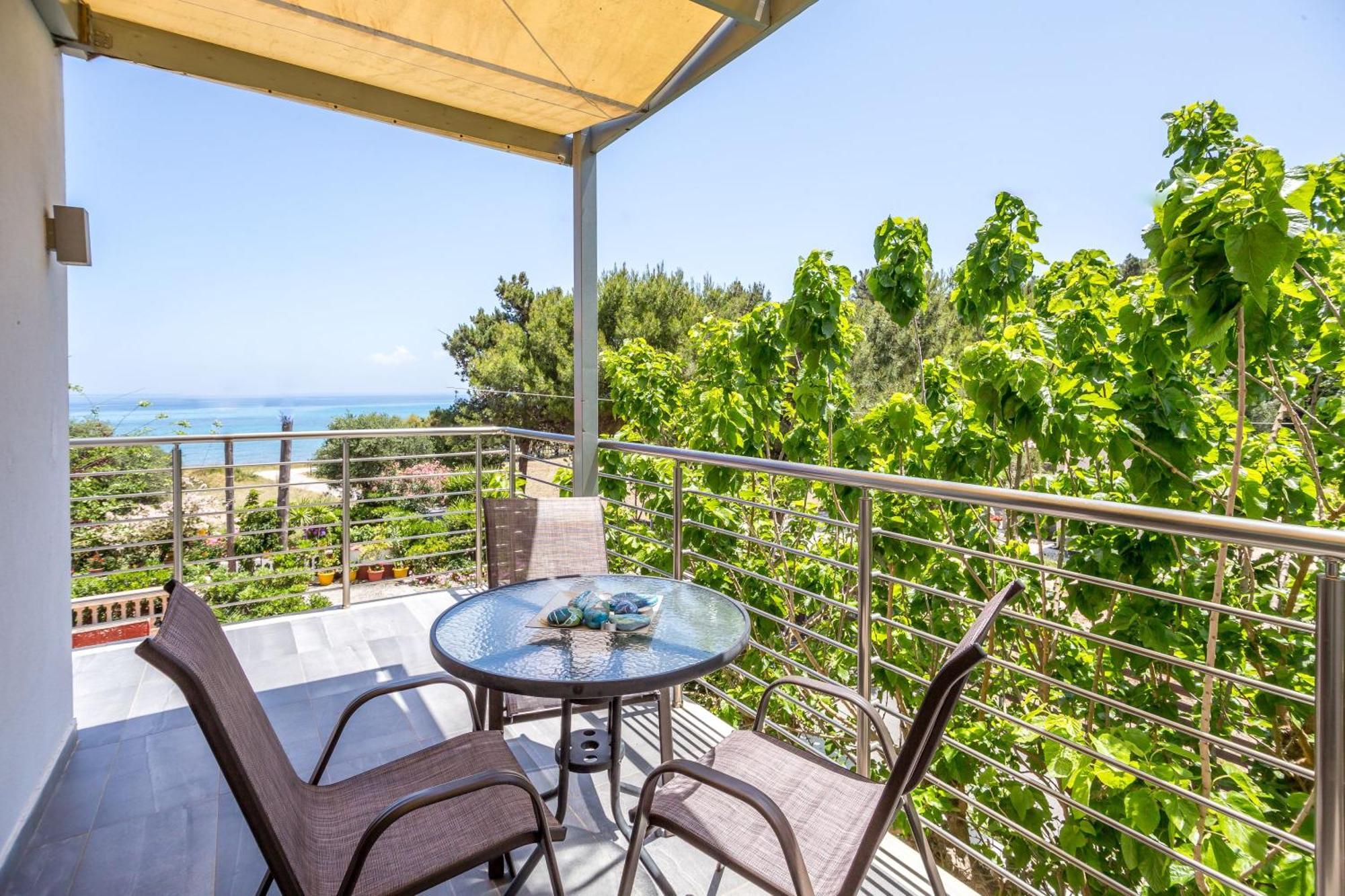 Casa Di Mare - Studios And Apartments On The Beach Vasilikí Exterior foto
