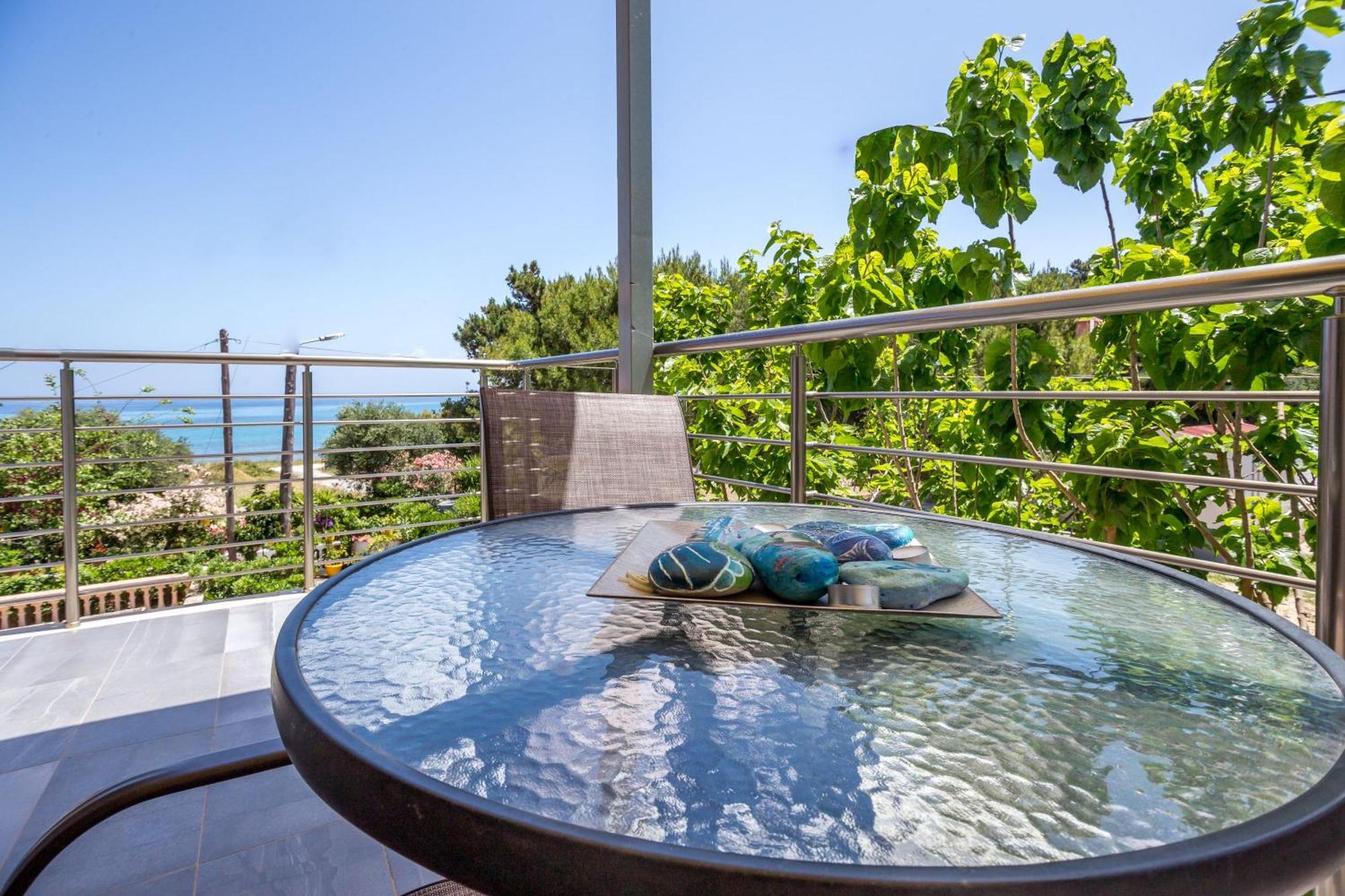 Casa Di Mare - Studios And Apartments On The Beach Vasilikí Exterior foto